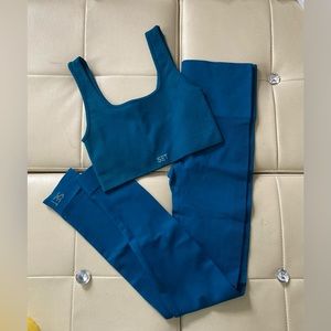 Set active seamless leggings and matching bras